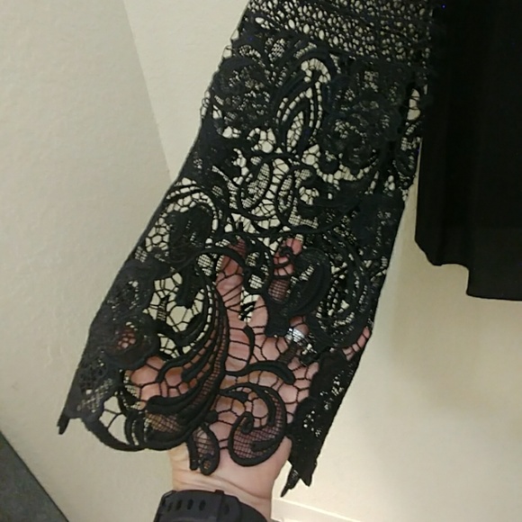 Venus Lace Sleeve Top - Picture 3 of 8